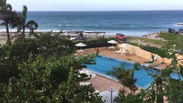 La Guaira Alquiler Fijo Apartamento 140 M2 En Edificio Frente Al Mar Con Pozo De Agua,   