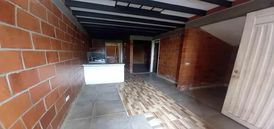Casa En Venta En La Linda (279060847).