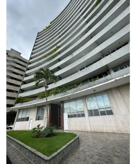 Se Vende Apto 174m² 2h+s/2b/1p Santa Eduvigis 