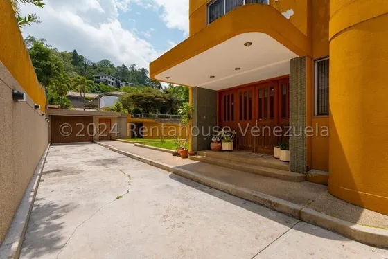 Se Vende Casa En La Lagunita Country Club Mls #25-15159
