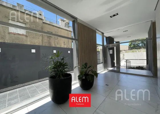 Departamento Dos Ambientes  En Venta - Lomas De Zamora Este