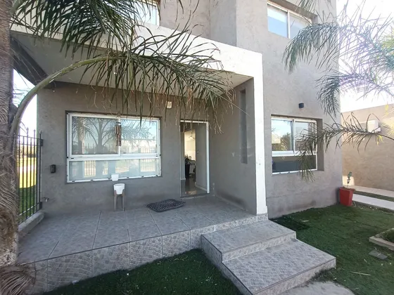 Casa 4 Dormi C/ Pileta-quincho Venta Luis Palacios