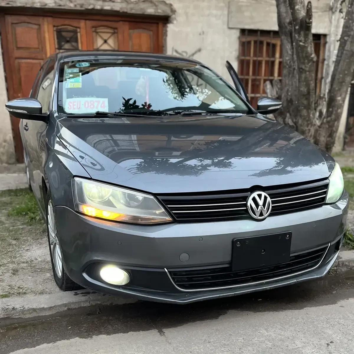 Volkswagen Vento 2.5 Luxury 170 hp