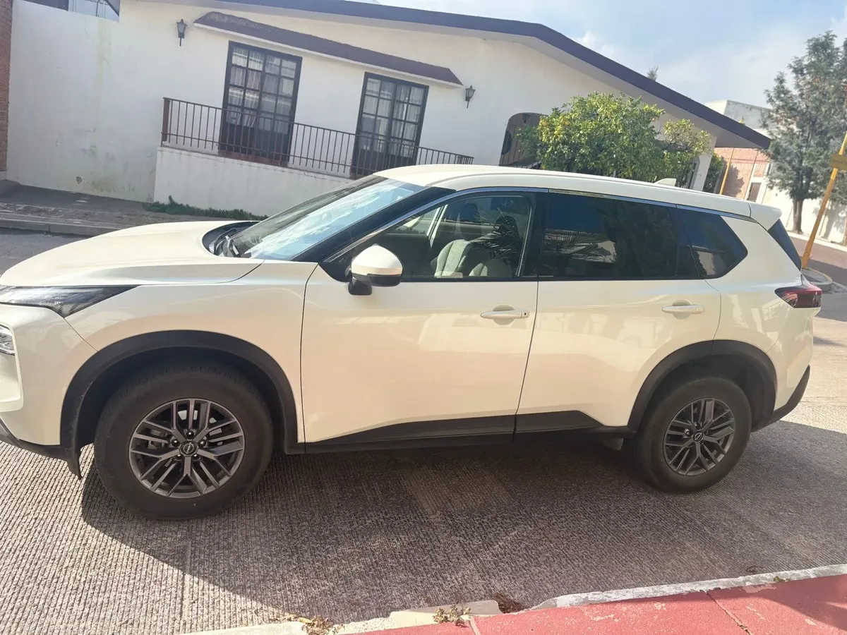 Nissan X-trail 2023 2.5 Advance 2 Row Cvt