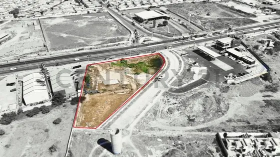 Vendo Terreno Con Uso Comercial En La Cantera