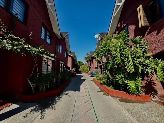 ¡espléndida Casa En La Reina: 4d/3b Por 8900 Uf!