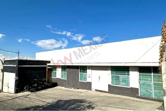 Local/bodega Comercial En Venta, De 408 M2 En Santa Bárbara, Corregidora