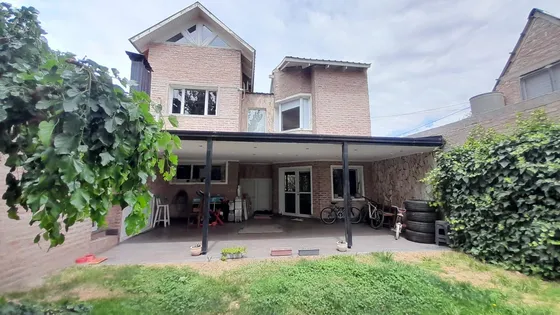 Vende Casa  En Centenario , Apta Credito