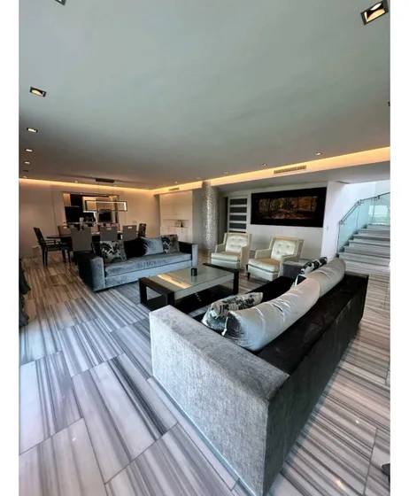 Alquilo Ph Triplex 720m2 Campo Alegre 8351