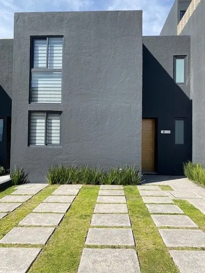 Hermosa Casa En El Refugio, 3 Recamaras, 2.5 Baños, Eestudio, Alberca Infinita
