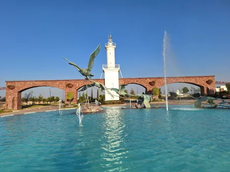 Terreno Habitacional En Venta En Corregidora Faro De Los Cisnes