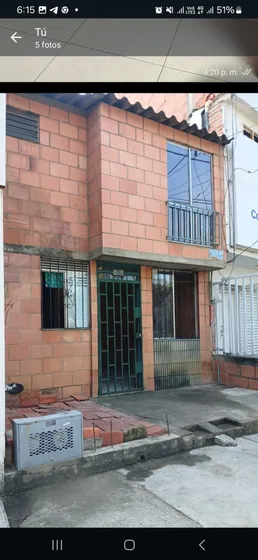 Casa 2 Pisos Vallegrande - Via Vehicular