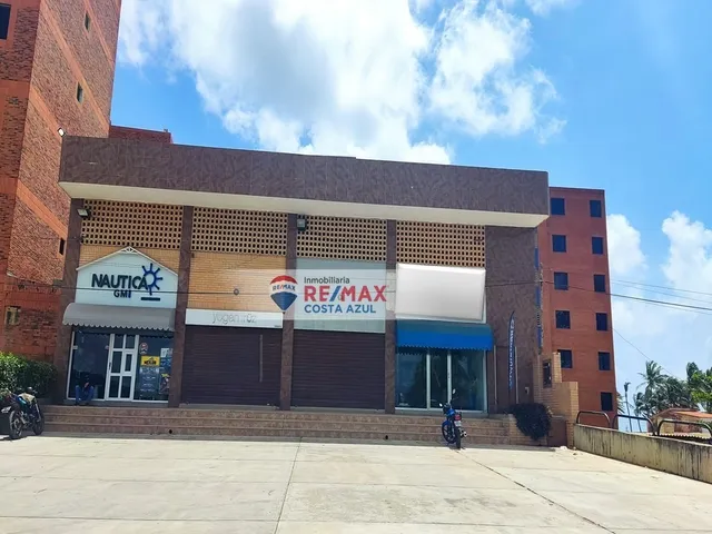 En Alquiler Amplio Local A Estrenar En Centro Comercial Coral A Escasos Metros De Baywatch En Tucacas