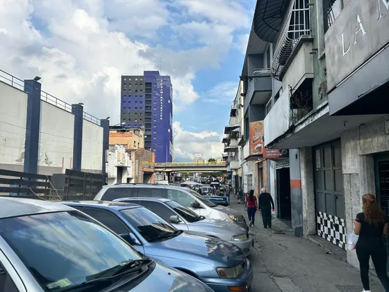 Se Alquila Local A Pie De Calle Puente Hierro