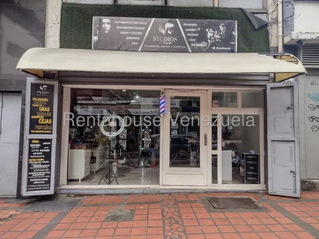Excelente Local De 3 Niveles A Pie De Calle En La Candelaria Cerca Del Sambil- La Candelaria-mls #25-19416 Vanessa Sayago
