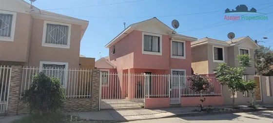 Casa En Venta De 3 Dorm. En Copiapó