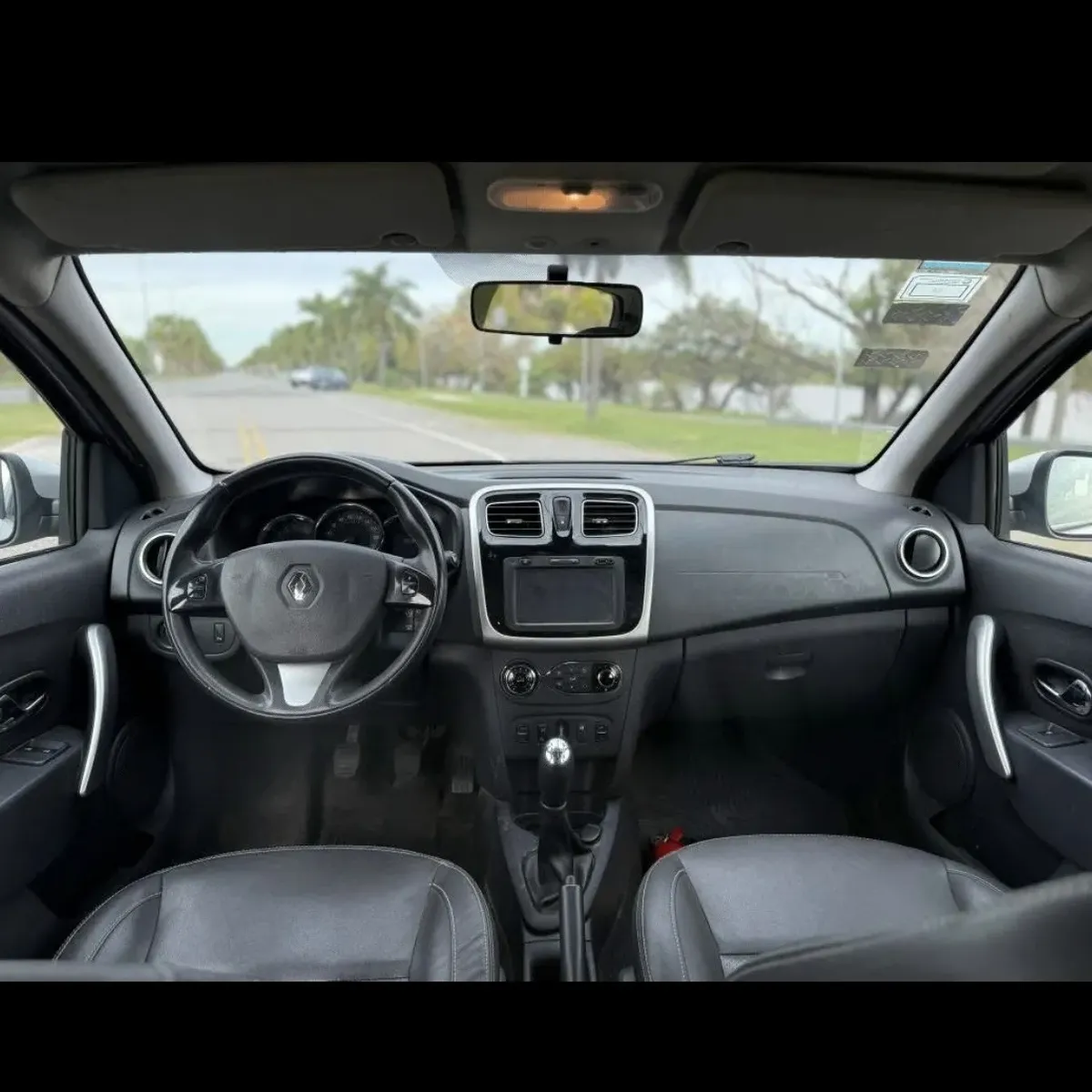 Renault Sandero 1.6 Privilege 105cv569042482034780167