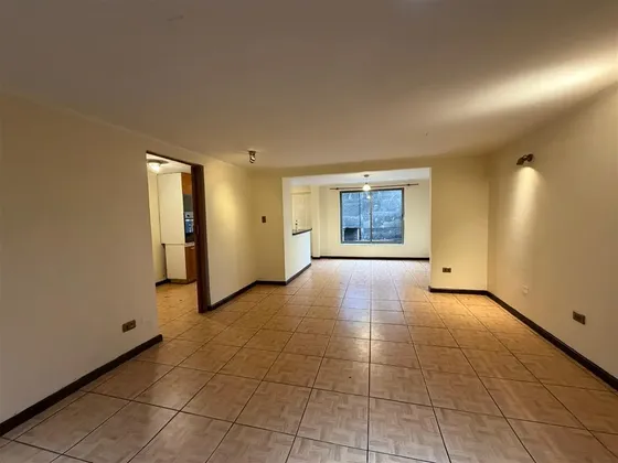Casa En Venta De 3 Dorm. En Puente Alto
