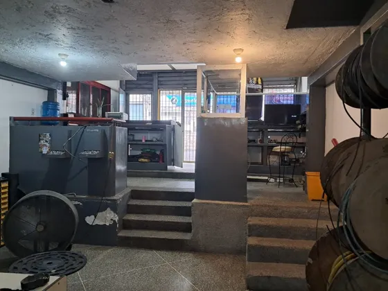  Se Vende Edificio Comercial Con Galpón