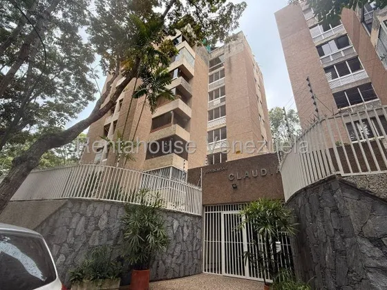 Apartamento En Venta Las Esmeraldas 25-24508