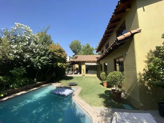 Venta De Casa En San Carlos De Apoquindo