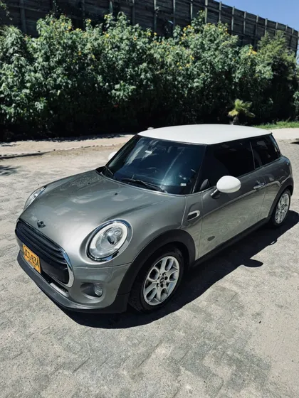 Mini Cooper 1.5 F56 Coupe Peeper