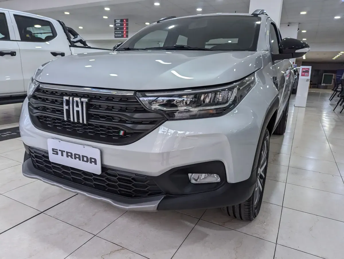 Fiat Strada 1.3 Volcano CVT