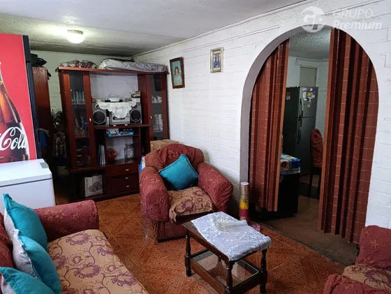 Casa En Venta De 2 Dorm. En Puyaral Puente Alto