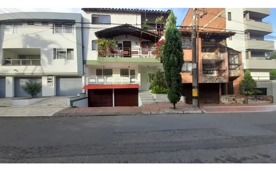 Venta De Casa Comercial En Los Colores, Medellín