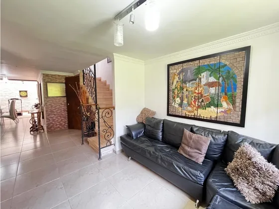 Vendo Casa En Envigado Barrio El Trianon, Unidad Cerrada