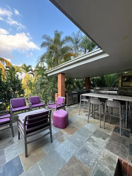Pb En Alquiler 600 M2 Colinas De Tamanaco