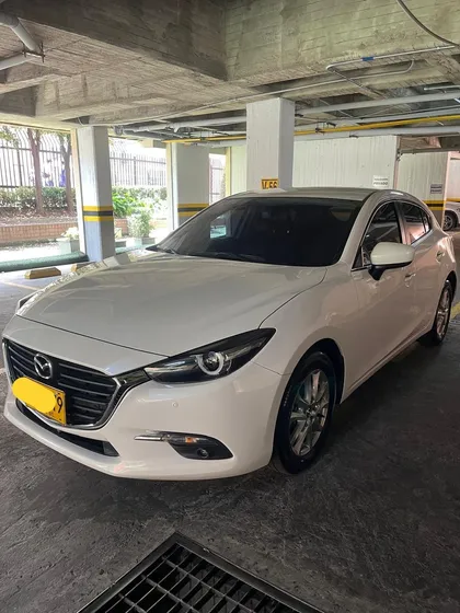 Mazda 3 2.0 Sport Touring