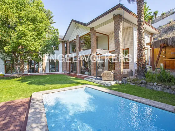 Gran Casa En Quinchamalí, Las Condes