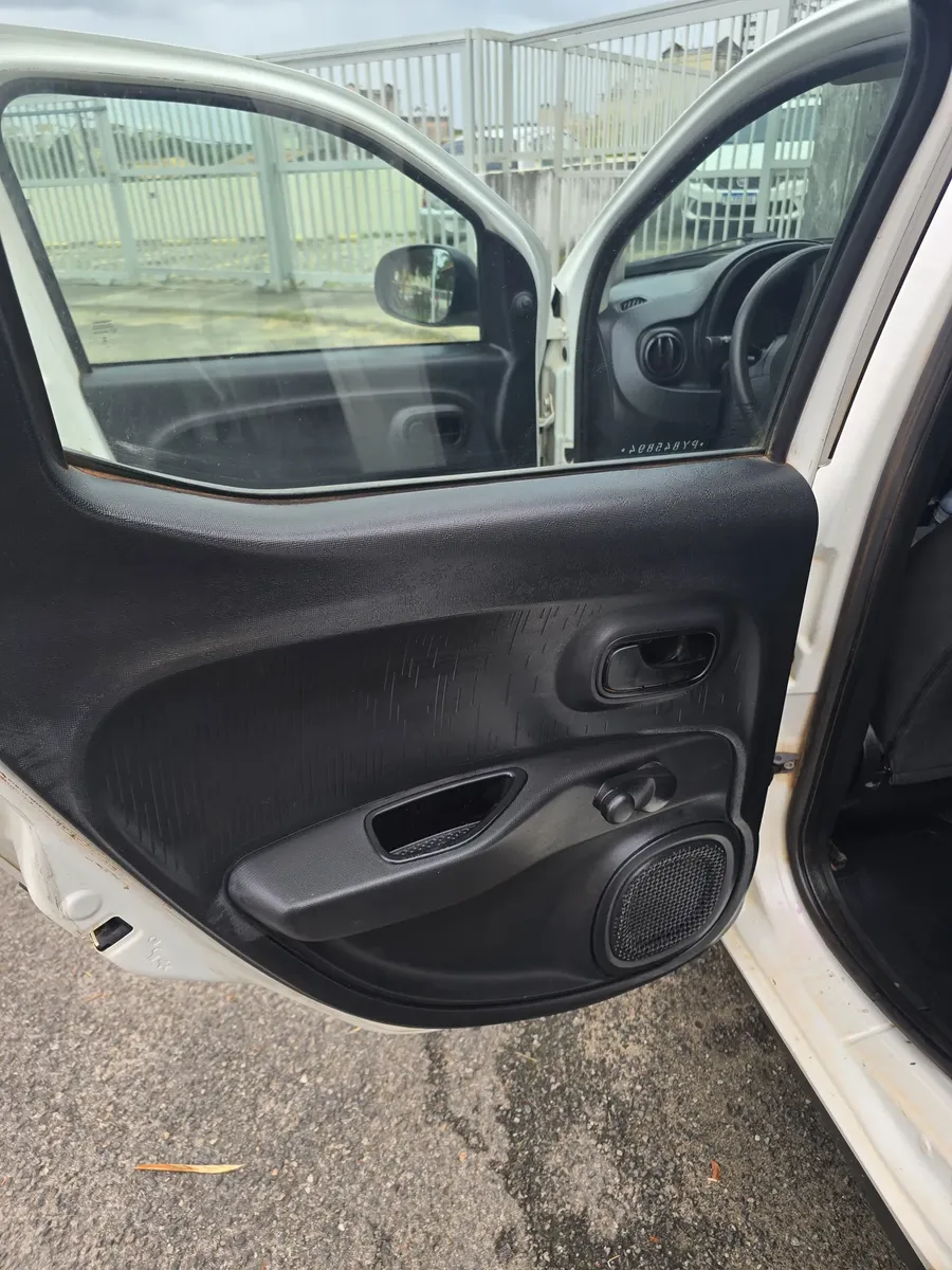 Fiat Mobi 2023 1.0 Like Flex 5p — foto 7