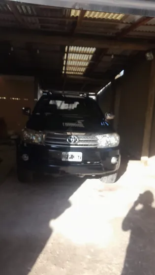 Toyota Hilux Sw4 3.0 I Srv At C/cuero 4x4 (2009)