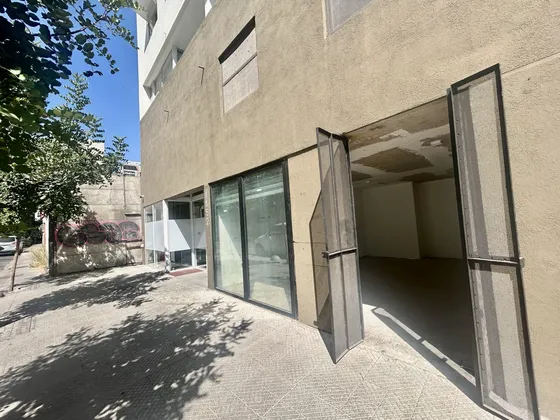 Se Arrienda Local Comercial En Santiago Excelente Ubicación