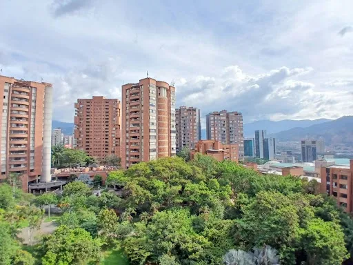 Apartamento En Arriendo Poblado 743-7772