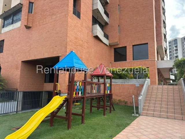 Moderno Y Amplio Apto En Venta En El Triangulo Del Este Barquisimeto Rah Ve