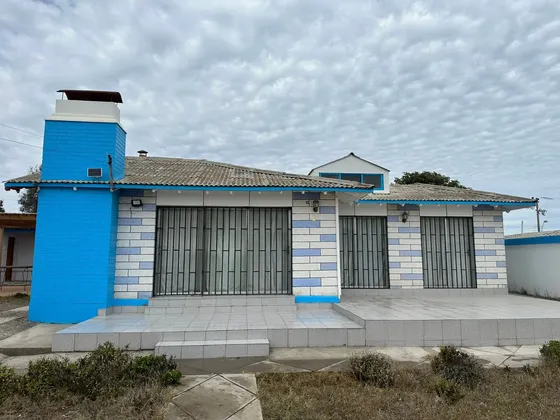 Se Vende Amplia Casa De Playa En Tongoy- Coquimbo