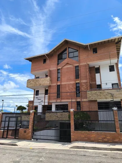 Xv, En Venta Apartamento Resd. Paraíso Suites  Avenida Ferrero Tamayo, Sector  El Paraíso 
