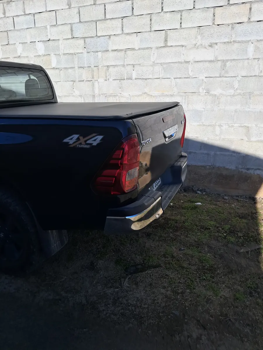 Toyota Hilux 2019 2.8 Gr-s Cab. Dupla 4x4 Tdi Aut. 4p — foto 4