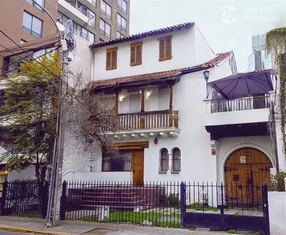 Casa Corporativa 299 M Con 7 Estacionamientos Providencia