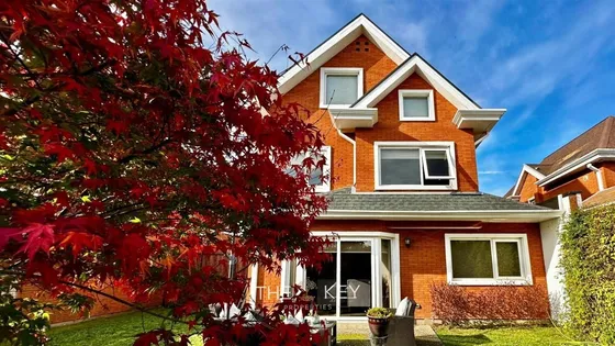 Casa En Venta De 4 Dorm. En Temuco