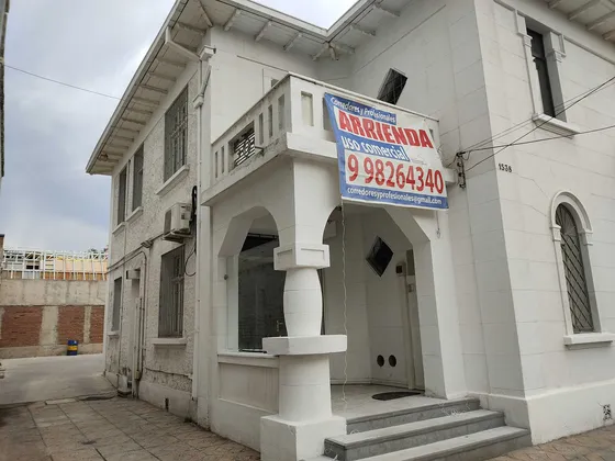 Arriendo Comercial M Montt 6sa/4b Bod, 15 Est (90743)