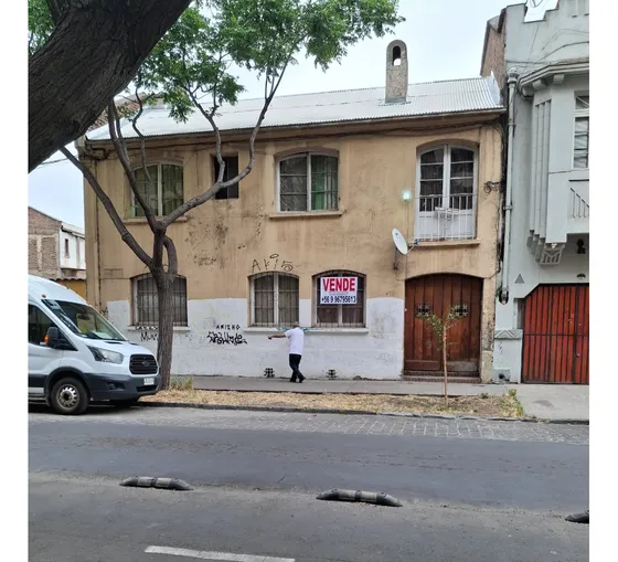 Casa 2 Pisos, 264 /211 M2.  D-10  B-5