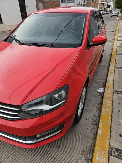 Volkswagen Vento 1.6 Highline Mt