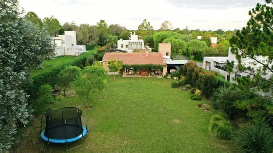 Casa En Country La Paloma, Villa Allende