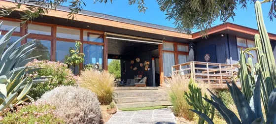 Espléndida Y Luminosa Casa Con Piscina