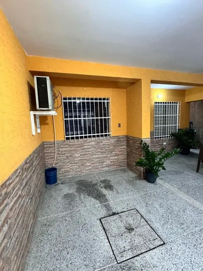 Casa En Venta Urb Parque Res La Florida Sector Los Caobos               Jc-lp