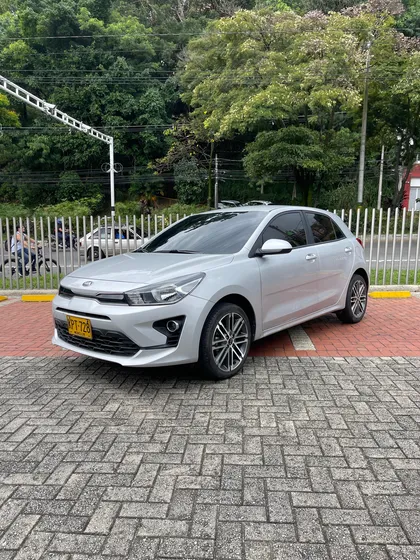 Kia Rio 1.4 Vibrant Hb Mt